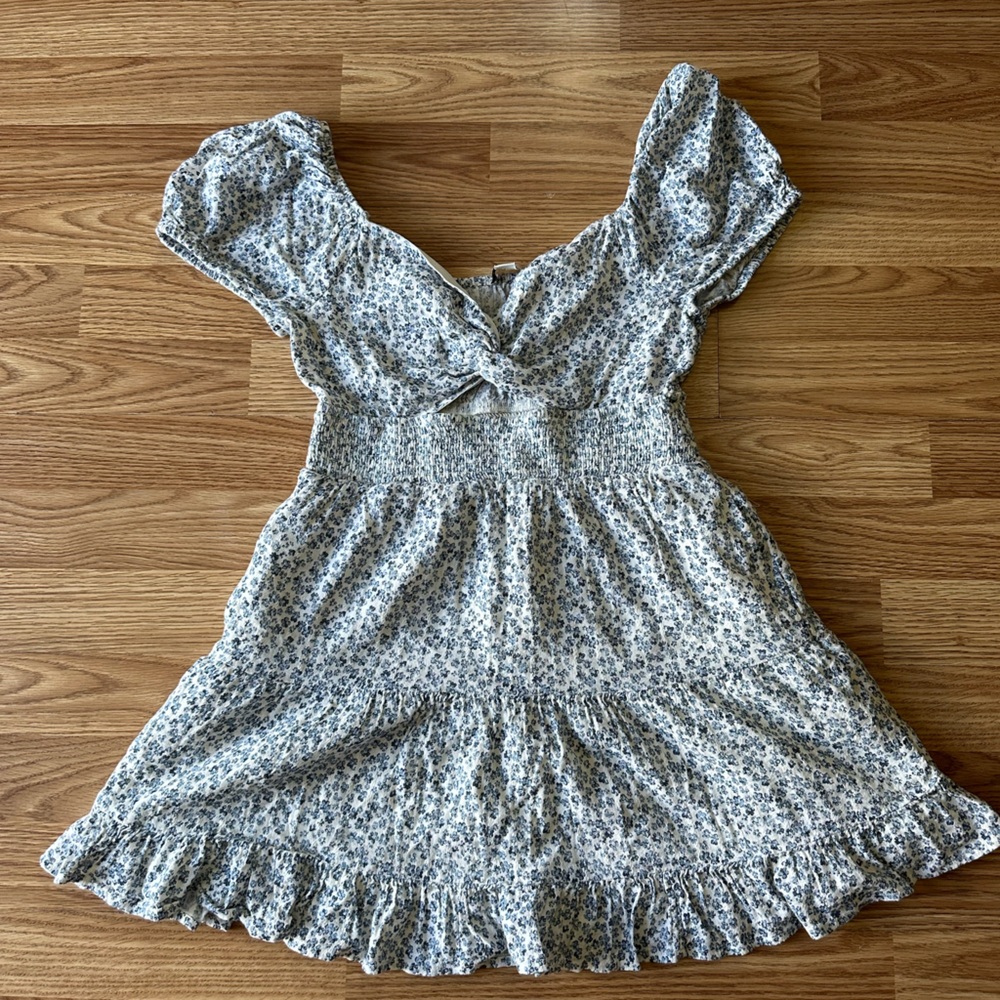 Floral Dress size S American eagle with pockets